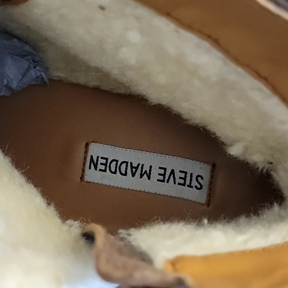 STEVE MADDEN Slash 207 Leather 8 Nwot